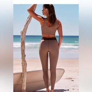 Abysse neoprene Kino surf pants NWT - size XL host pick 🌟🌞